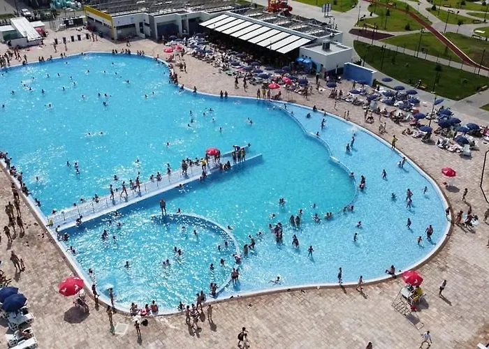 Black And White شقة بايرت