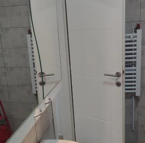 شقة Black And White بايرت