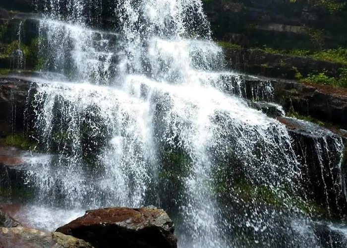 Black And White شقة بايرت